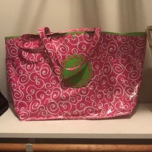 “A”tote